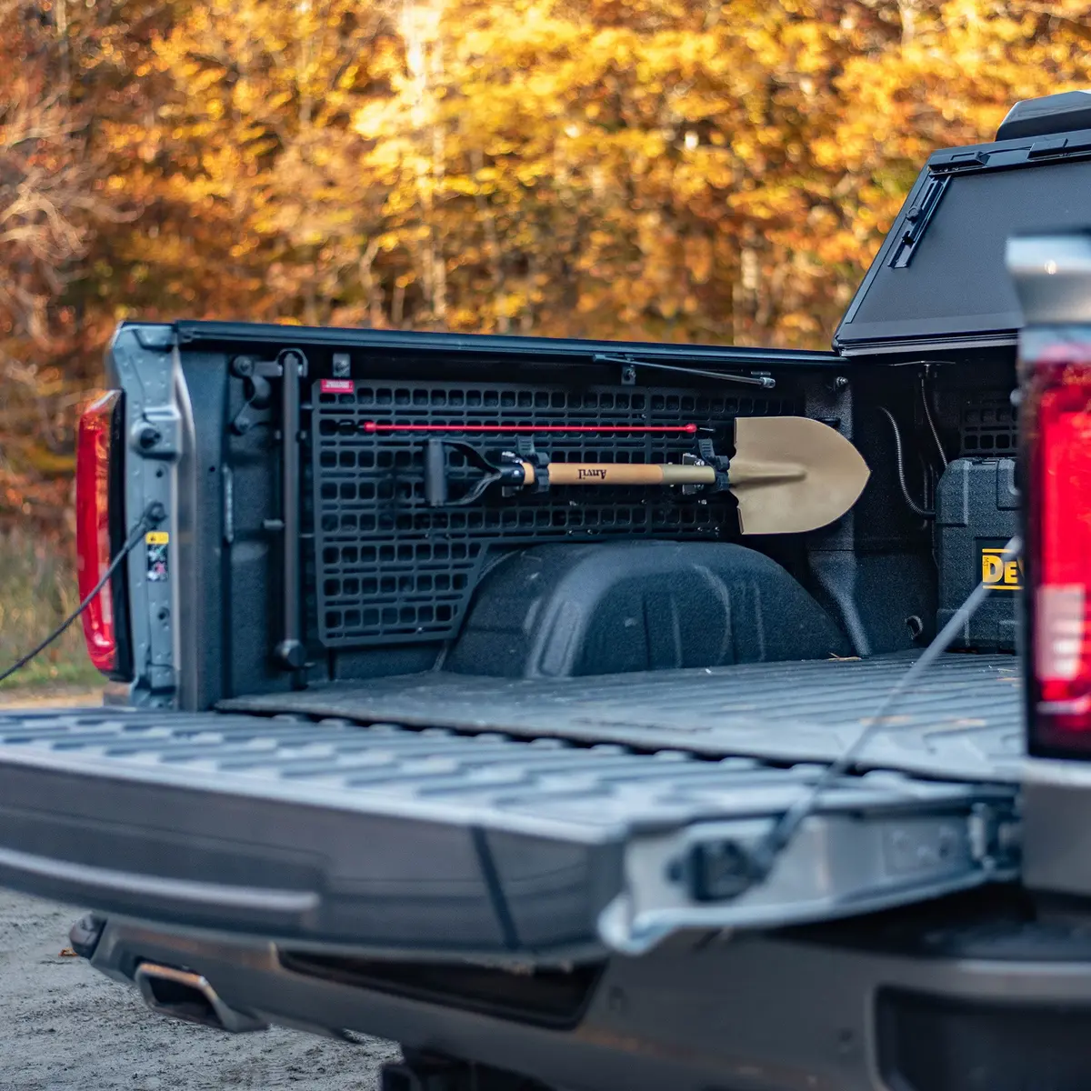 Bedside Rack Molle Panel System | Chevrolet Silverado & Gmc Sierra 1500 (2019+) 1