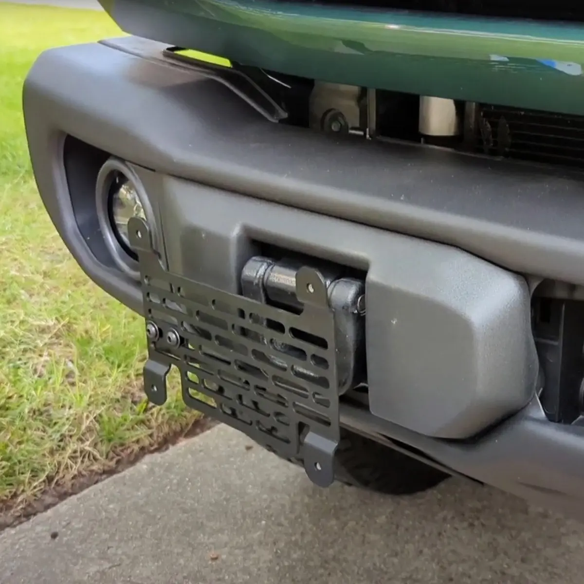 Bronco License Plate Mount | Ford Bronco (2022+) For Capable Steel Bumper W/ Flip-Up Tow Hooks 1