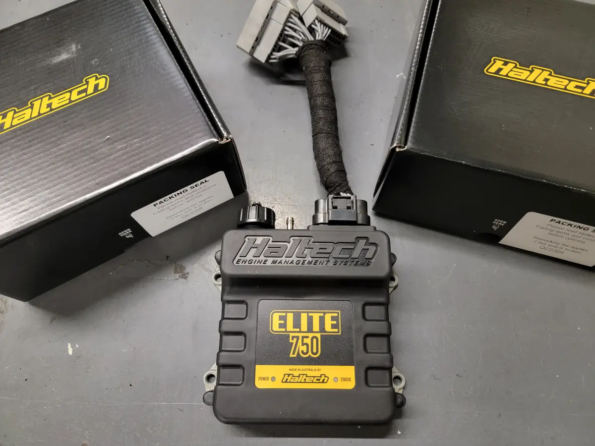 Haltech 750 With Plug And Play Harness For Obd1/Obd2 Vehicles 1