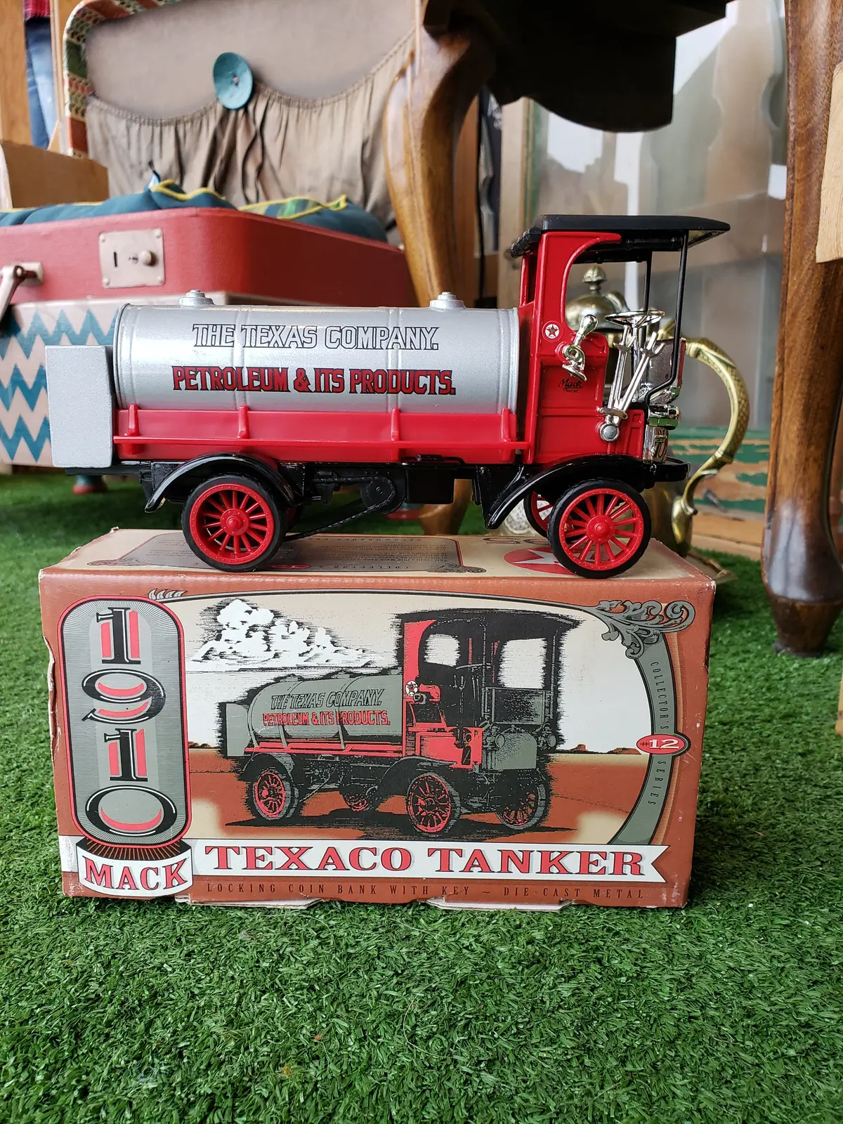 1910 Mack Texaco Tanker Truck Bank 1