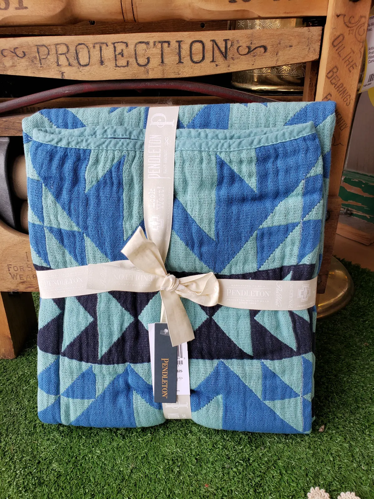 Pendleton Organic Cotton Woven Baby Blanket 1