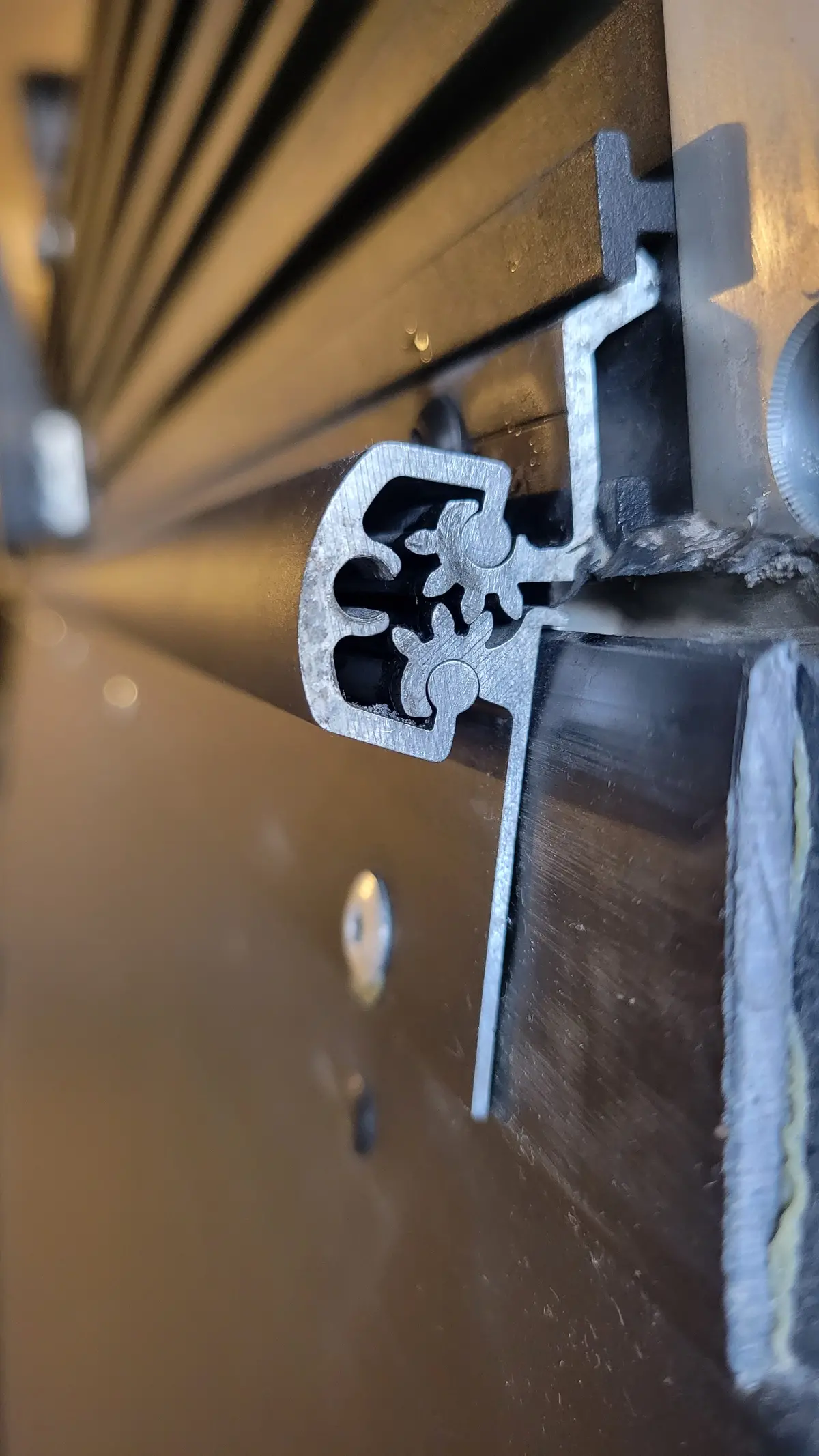 V1.5 Embassy Hinges 1