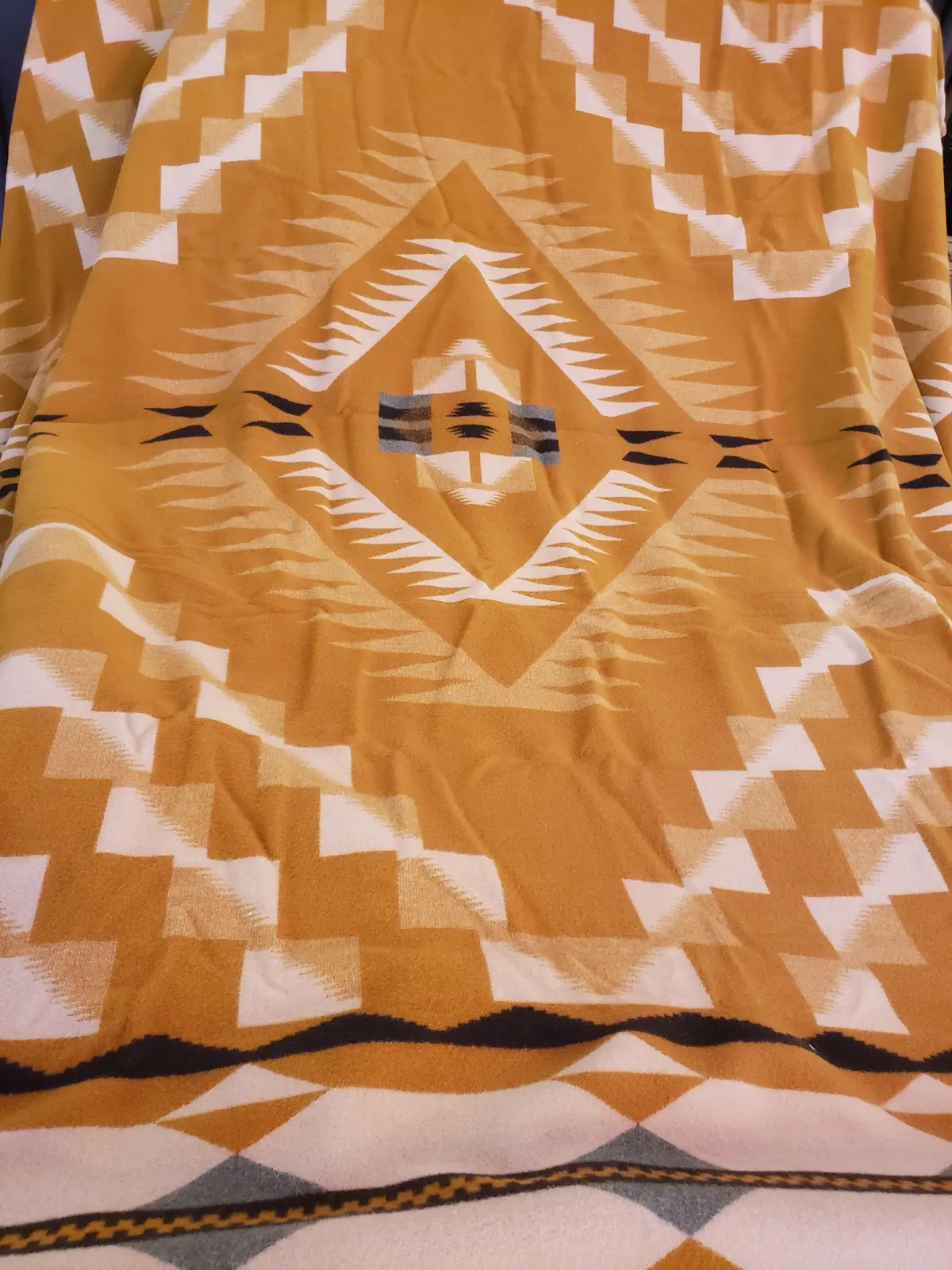 Pendleton King Size Jacquard Napped Blanket In Abiquiu Sky 1
