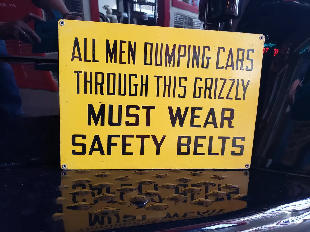 Junkyard Grizzly Safety Sign 1
