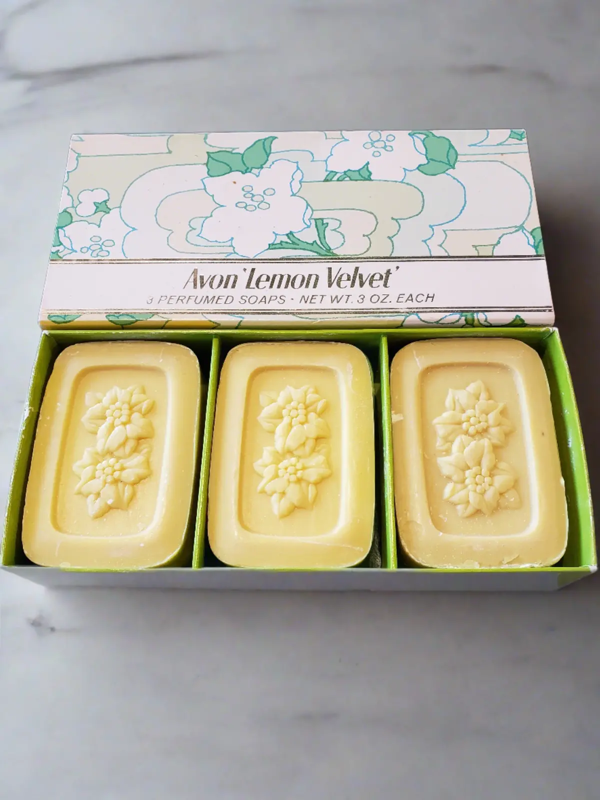 Avon Lemon Velvet Hostess Soap Set 1