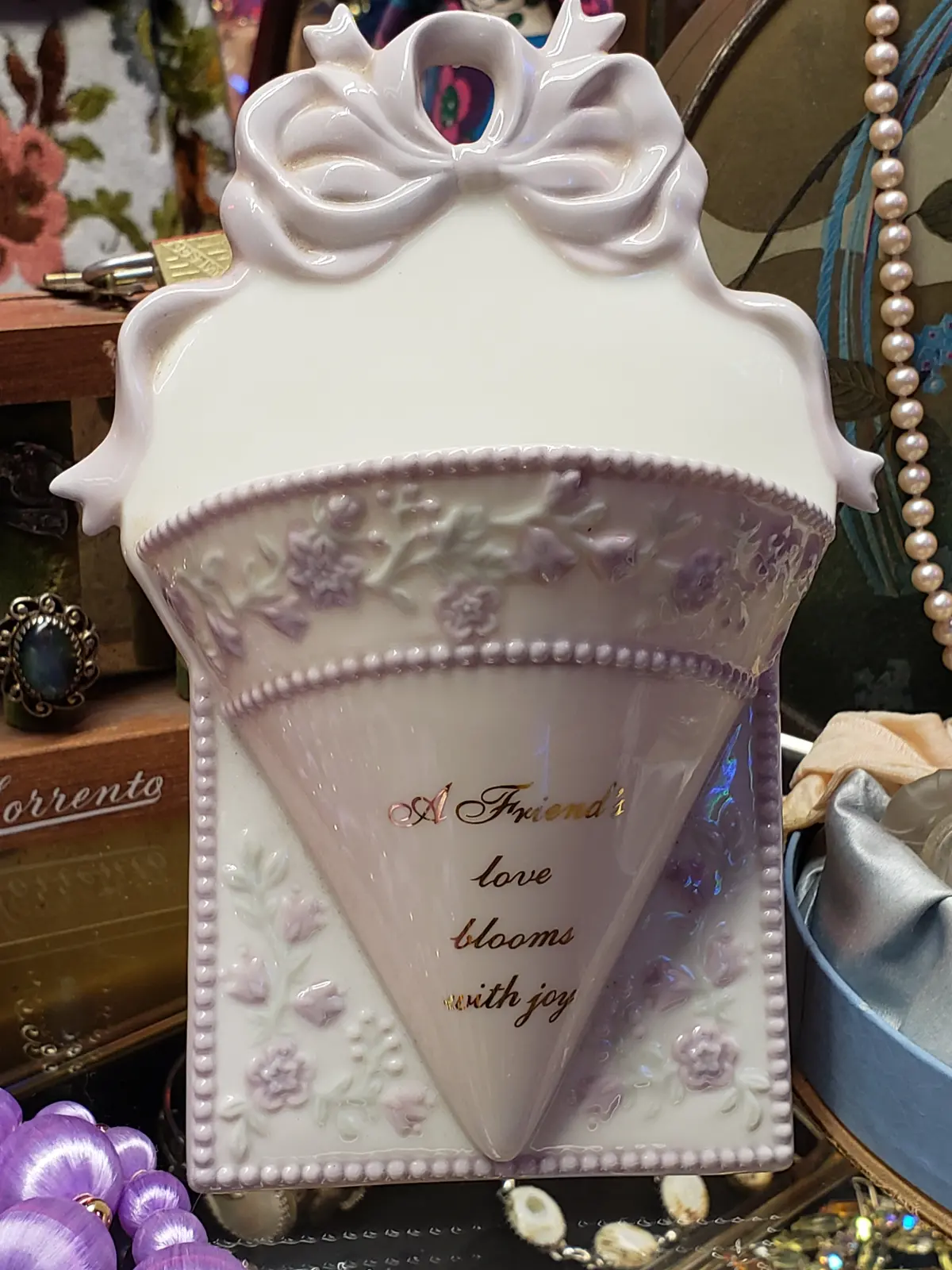Friend Gift Porcelain Wall Vase 1