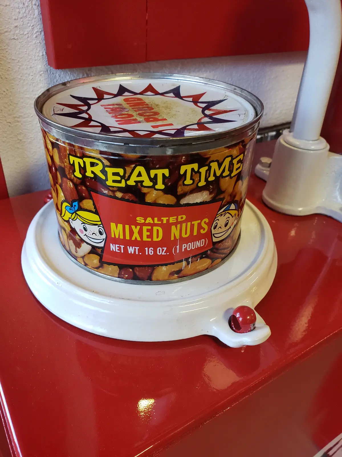 Treat Time Mixed Nuts Tin 1