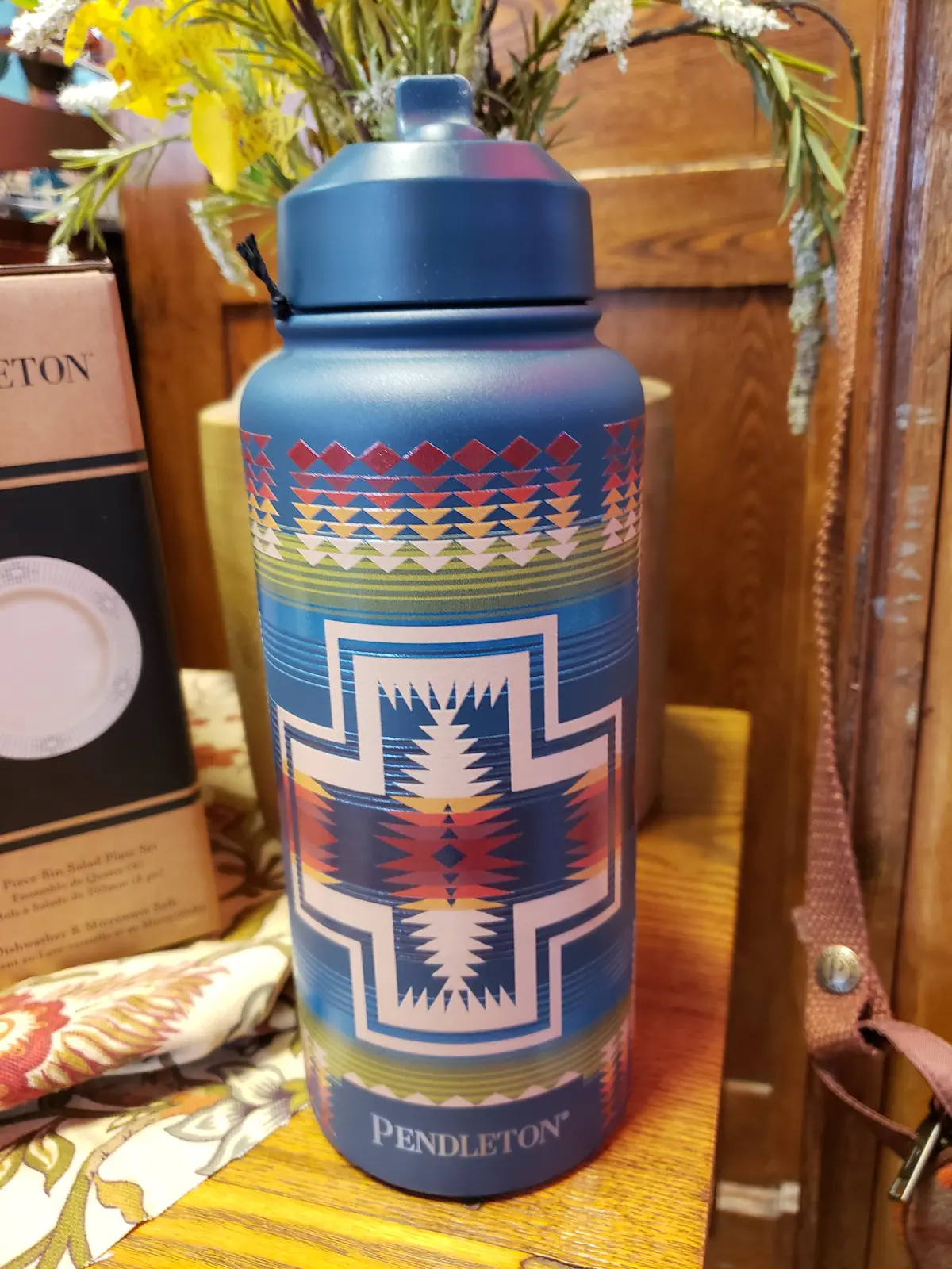 Pendleton 34 Ounce Insulated Water Bottle, Stainless Steel Vacuum, Century Harding 1