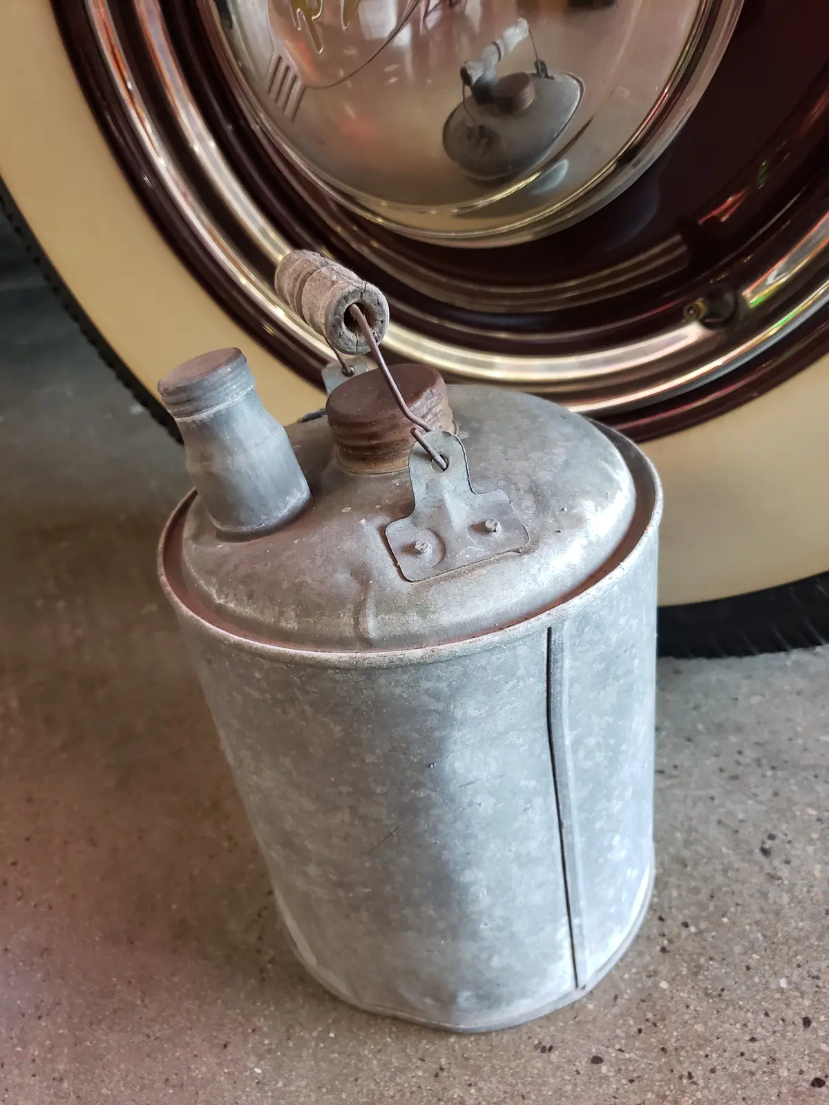 Galvanized Metal Kerosene Can 1