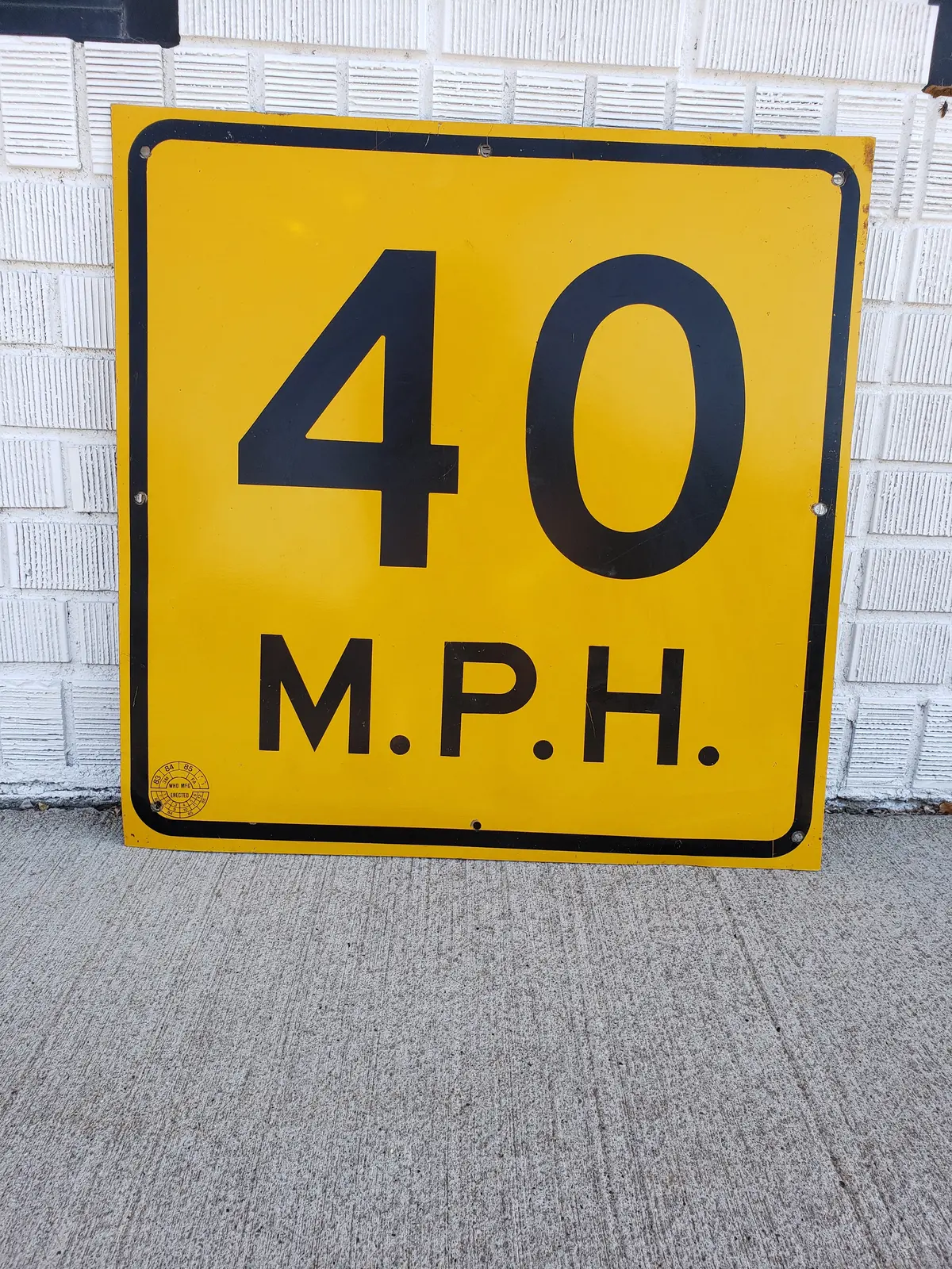 Retired 40 Mph Sign 1