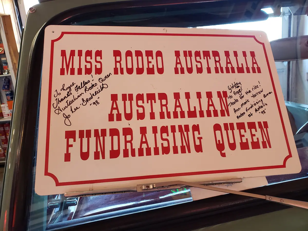 Miss Rodeo Australia 1998 Autographed Sign 1