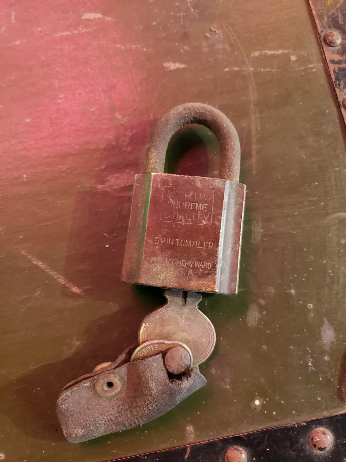 Montgomery Wards Vintage Lock And Key With Leather Fob 1