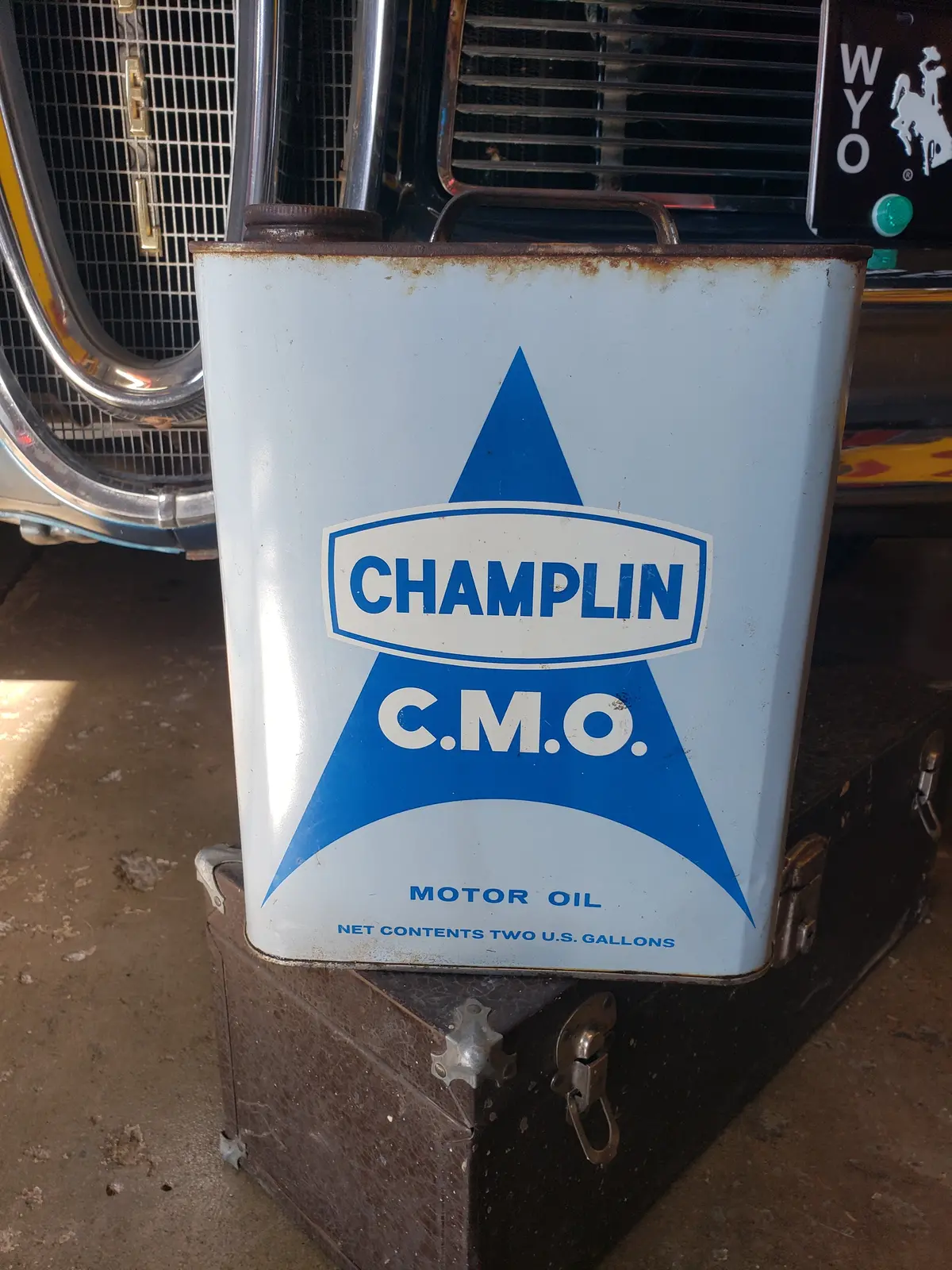 Champlin C.M.O. Motor Oil 2 Gallon Can 1