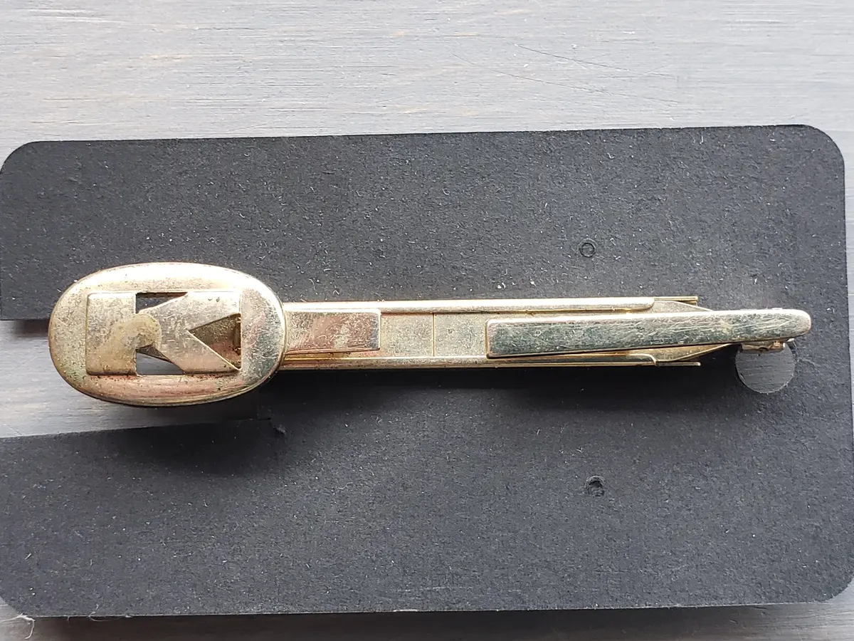 Hadley "K" Adjustable Tie Clip 1