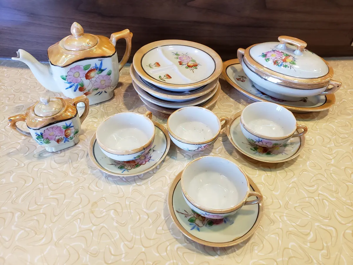 Lusterware 15 Pc Mini Tea Set 1