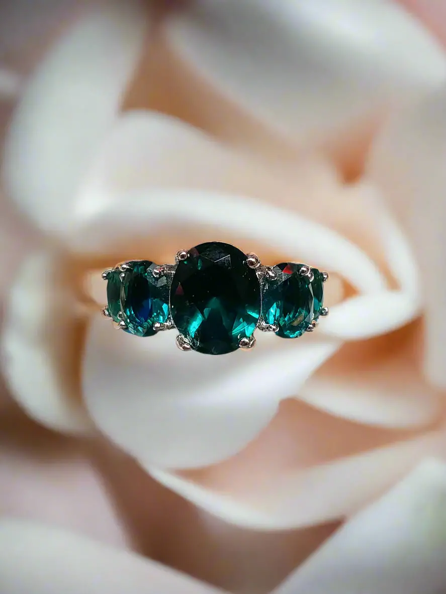 .925 Sterling Ring Teal Stones Size 7.5 1