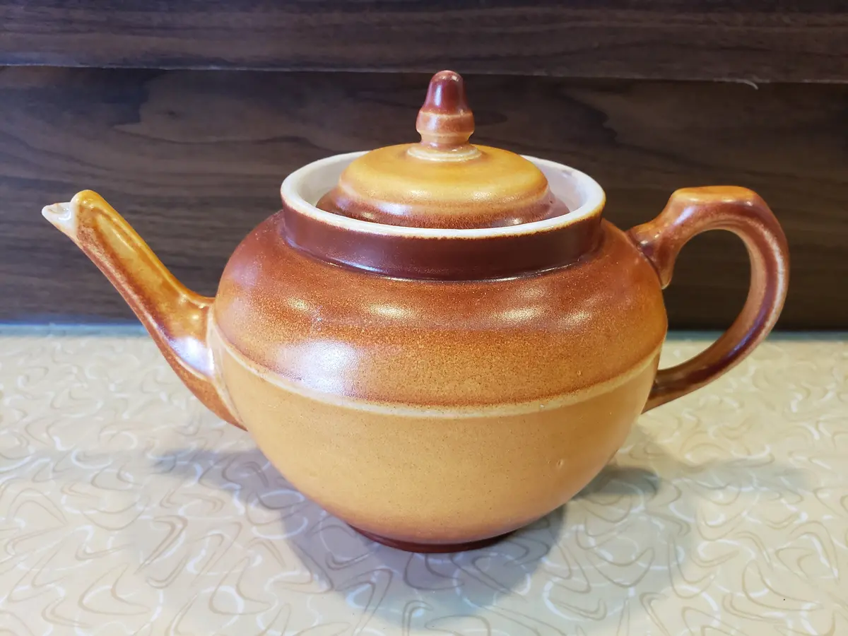 Brown Betty Tea Pot 1