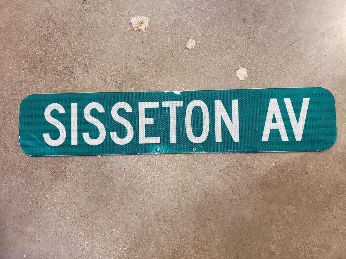 Sisseton Av Street Sign 1