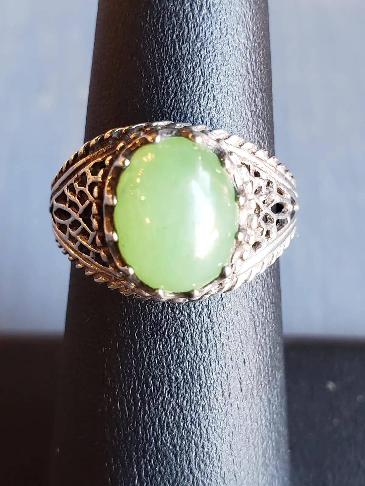 Sterling Jade Ring Size 7.5 1