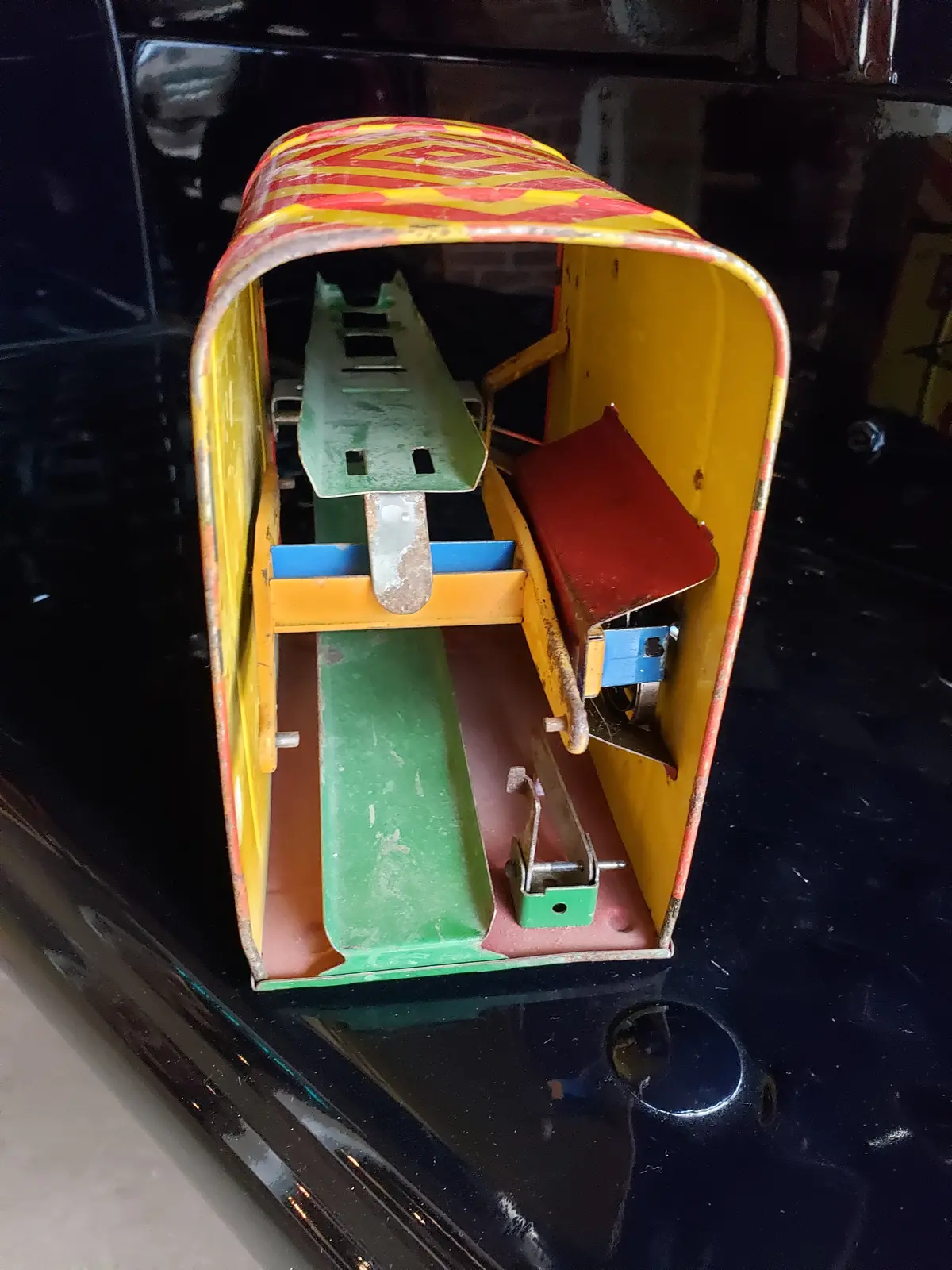 Sunny Andy No. 26 Fleet Flyer Wind Up Tin Toy 2