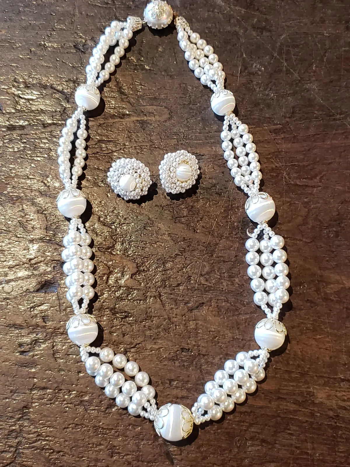 Vintage White Beaded Clip Earrings And Necklace Set 1