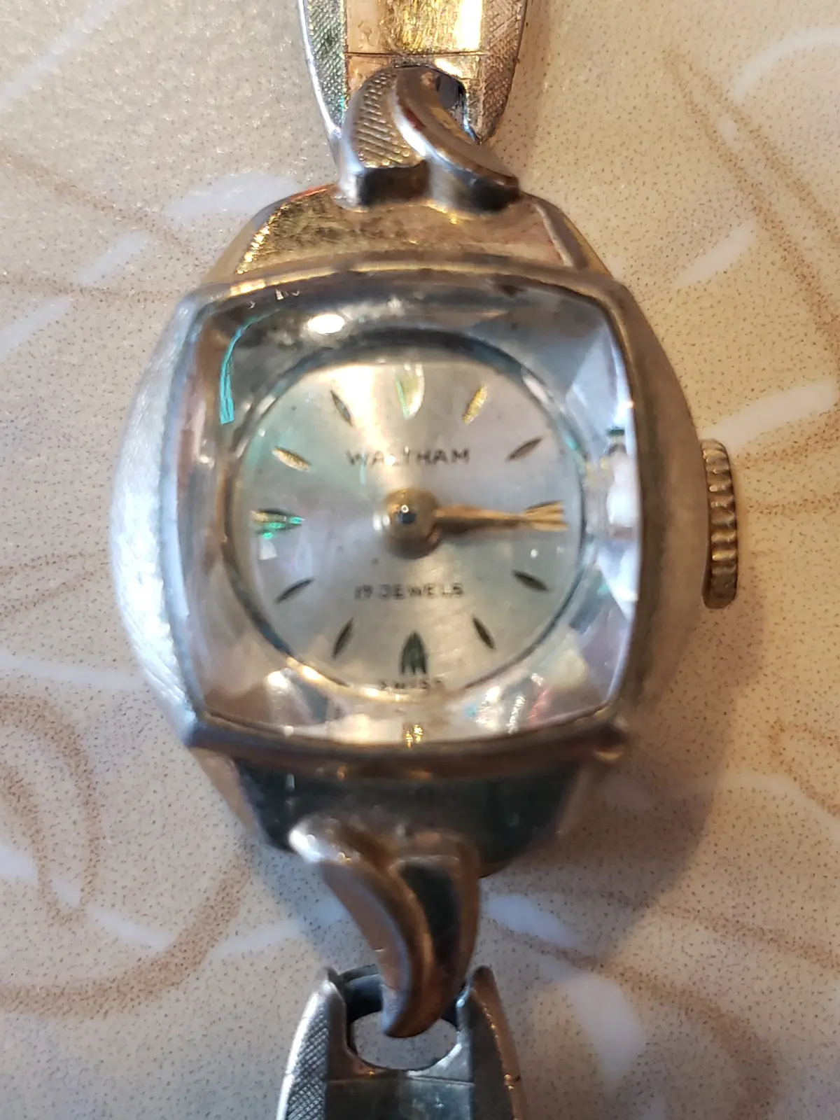 Vintage Waltham 17 Jewel Watch, Works 1