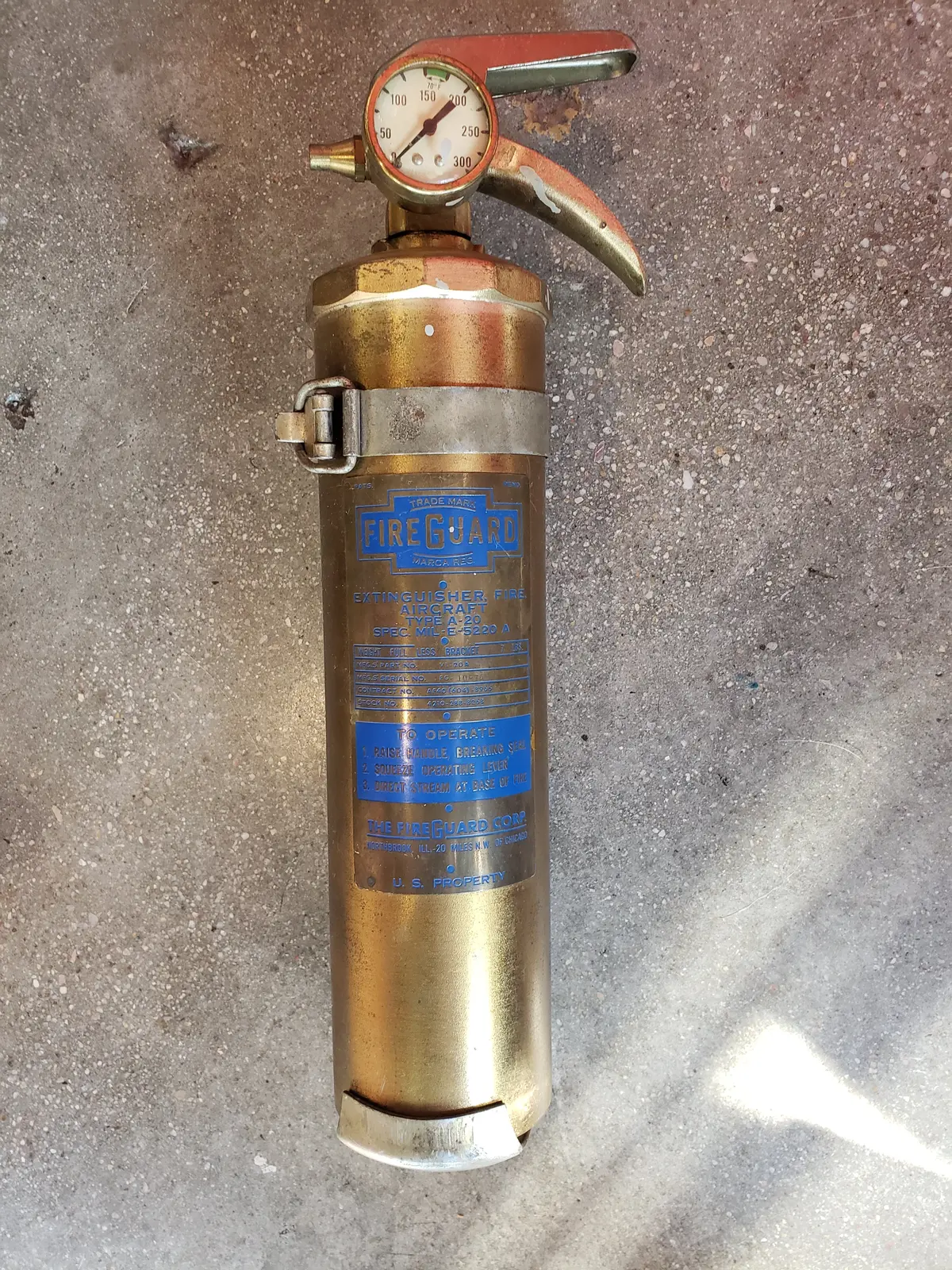 Fire Guard Type A-20 Brass Aircraft Fire Ext W/ Mount 1