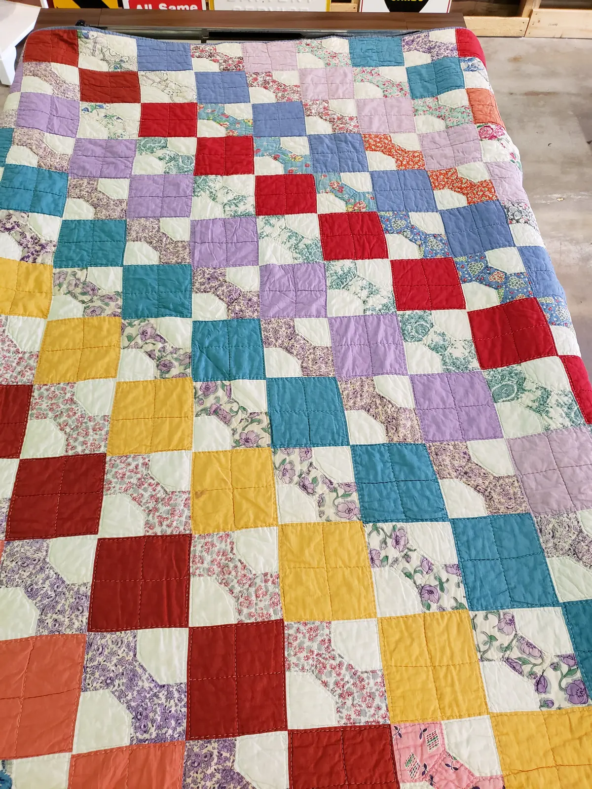 Vintage Hand Quilted Throw Bowtie Design 73 X 64" 1