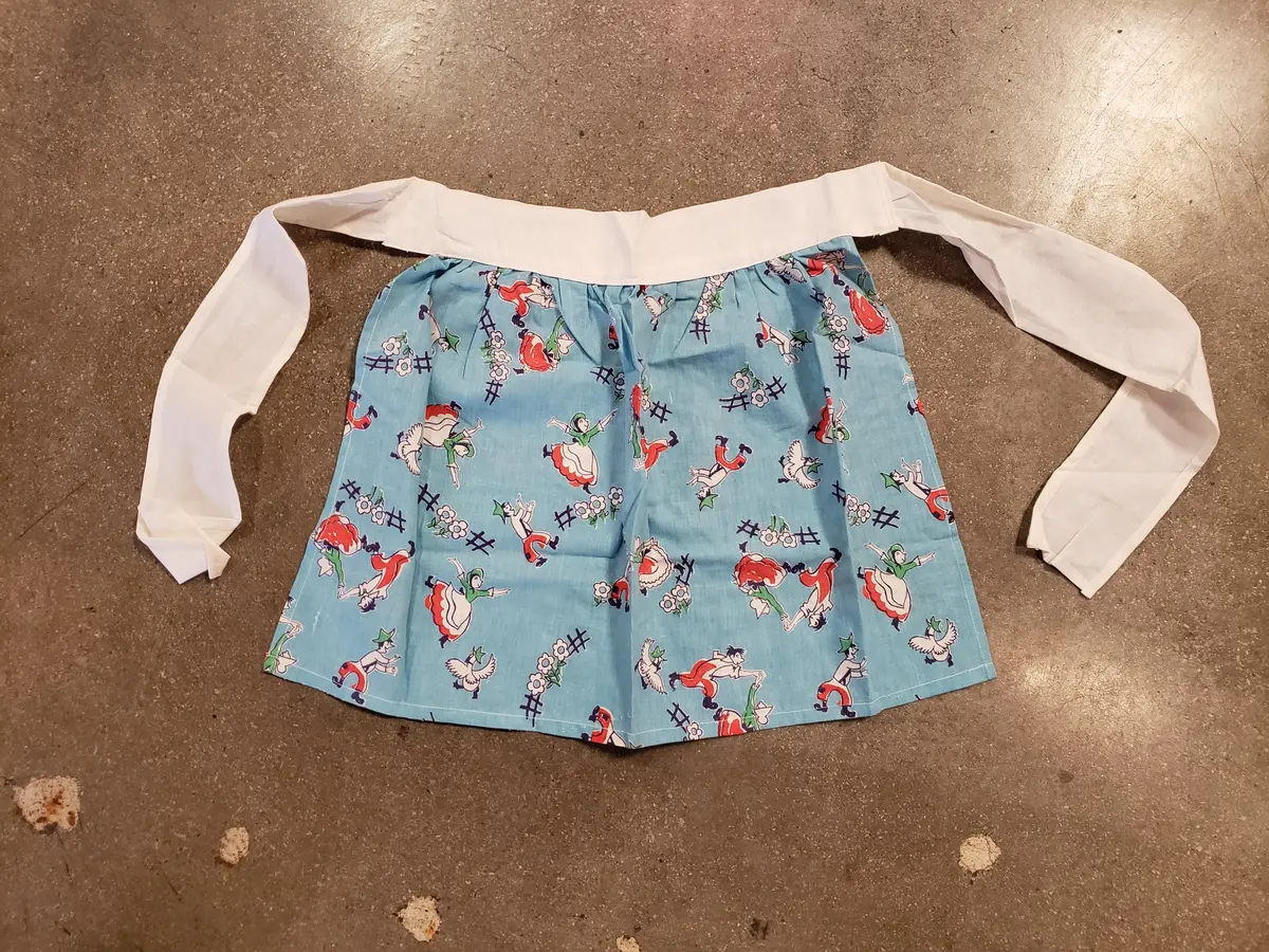 Dancing Farmers And Swans Small Vintage Apron 1