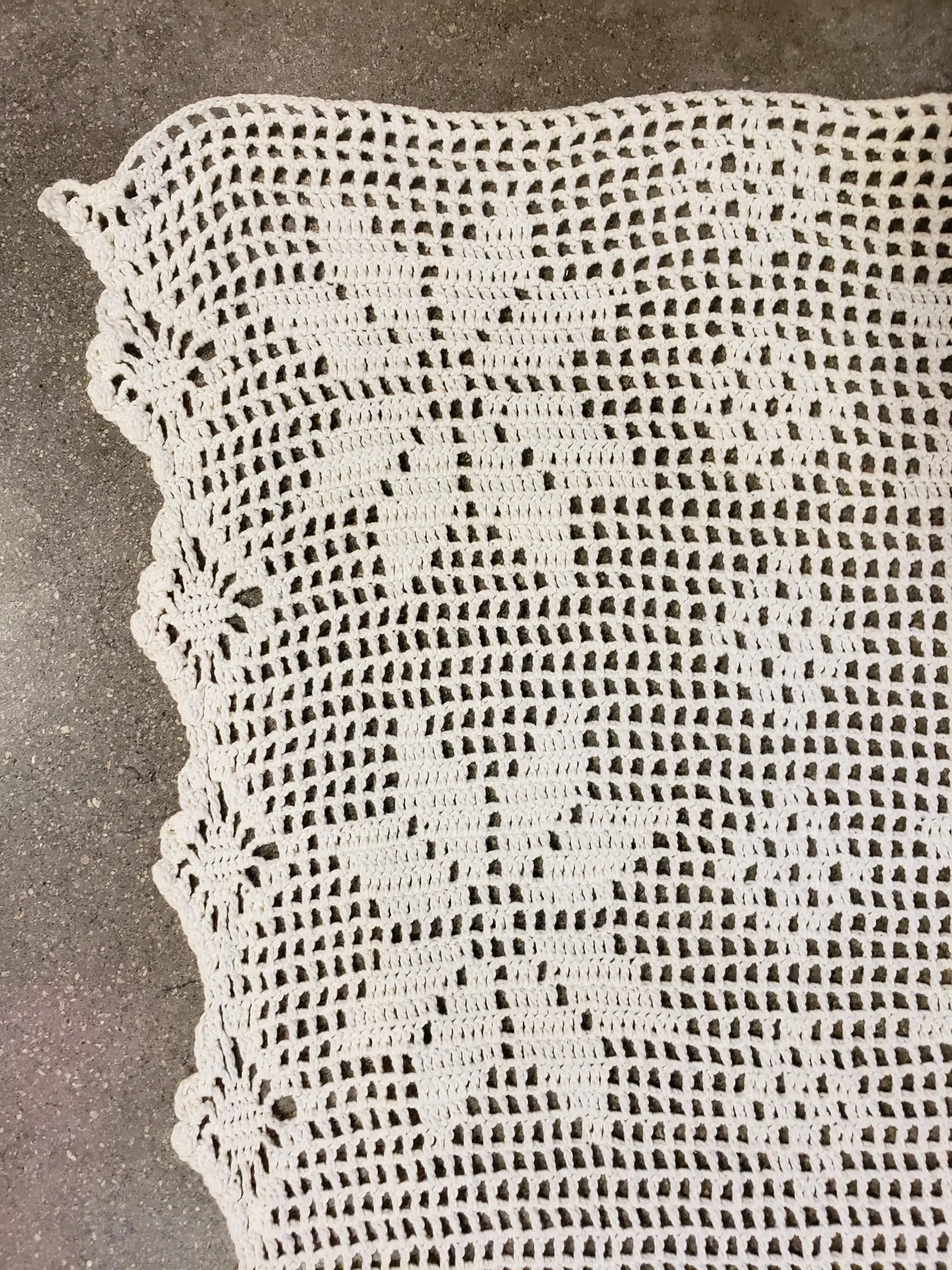 Snowflake Design Crochet Table Runner 1