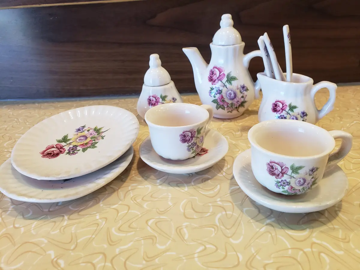 Floral Miniature Tea Set 1