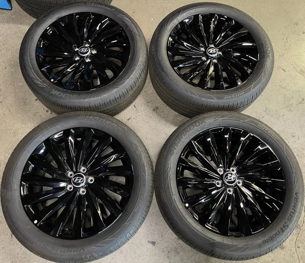 Sold 2025 Hyundai Palisade Calligraphy Factory 20 Wheels Tires Oem 71048 Rims Black 1