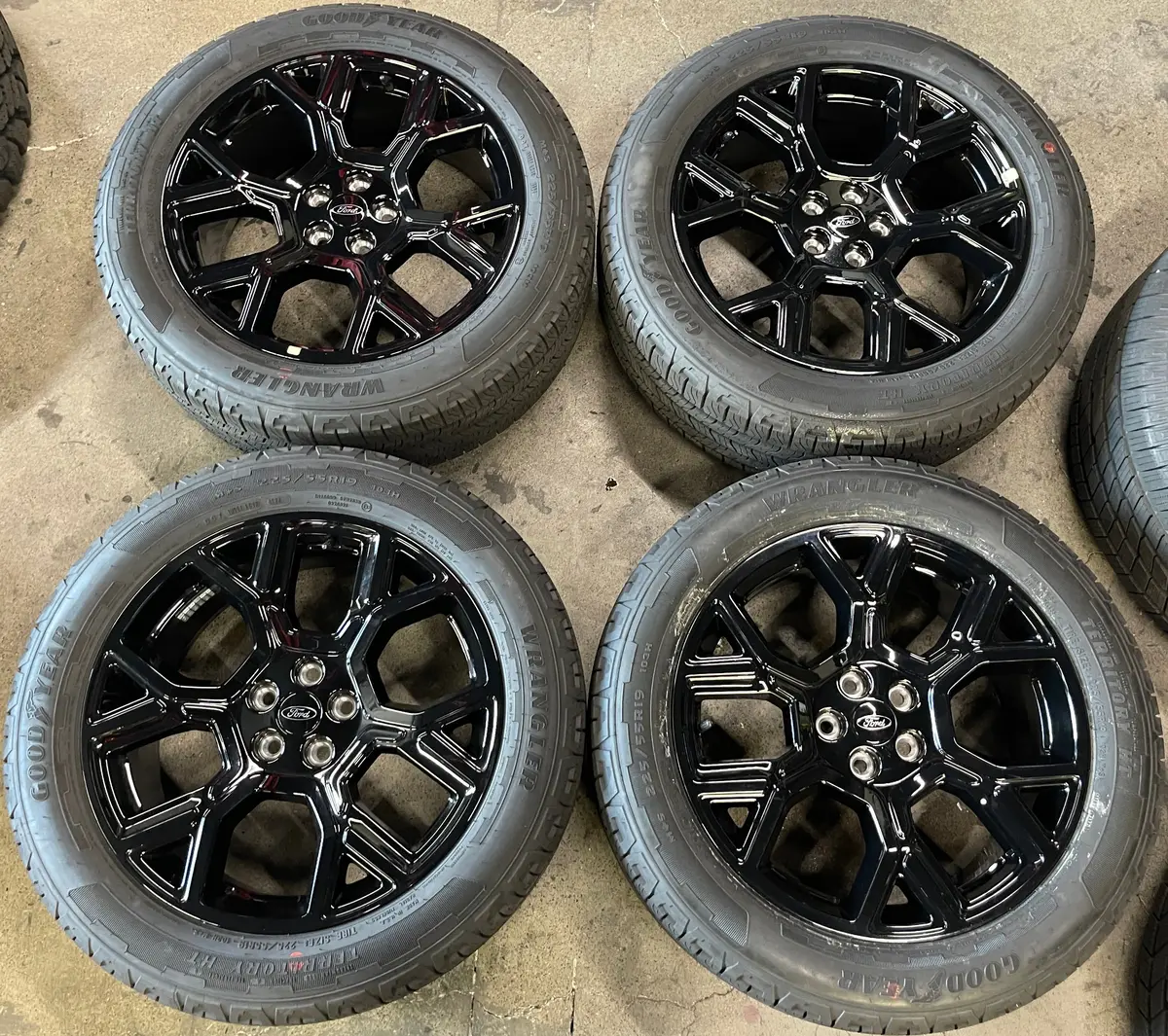 Sold 2025 Ford Maverick Factory 19 Wheels Tires Oem Rims Black Sz6c1007g1a Bronco Sport 1