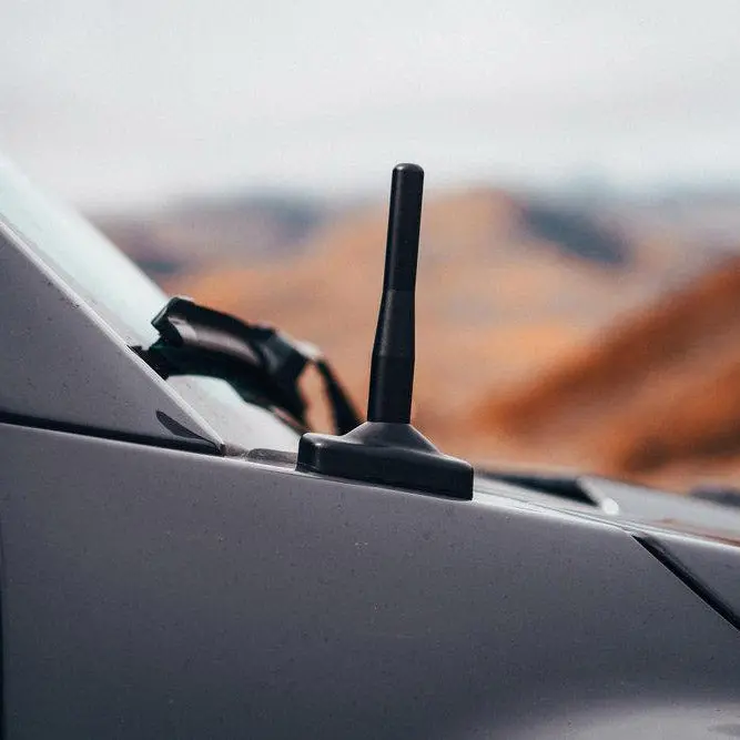 Perfect-Fit Stubby Antenna |  Ford F-150 (15-20), F-250/350 (17-21) 1