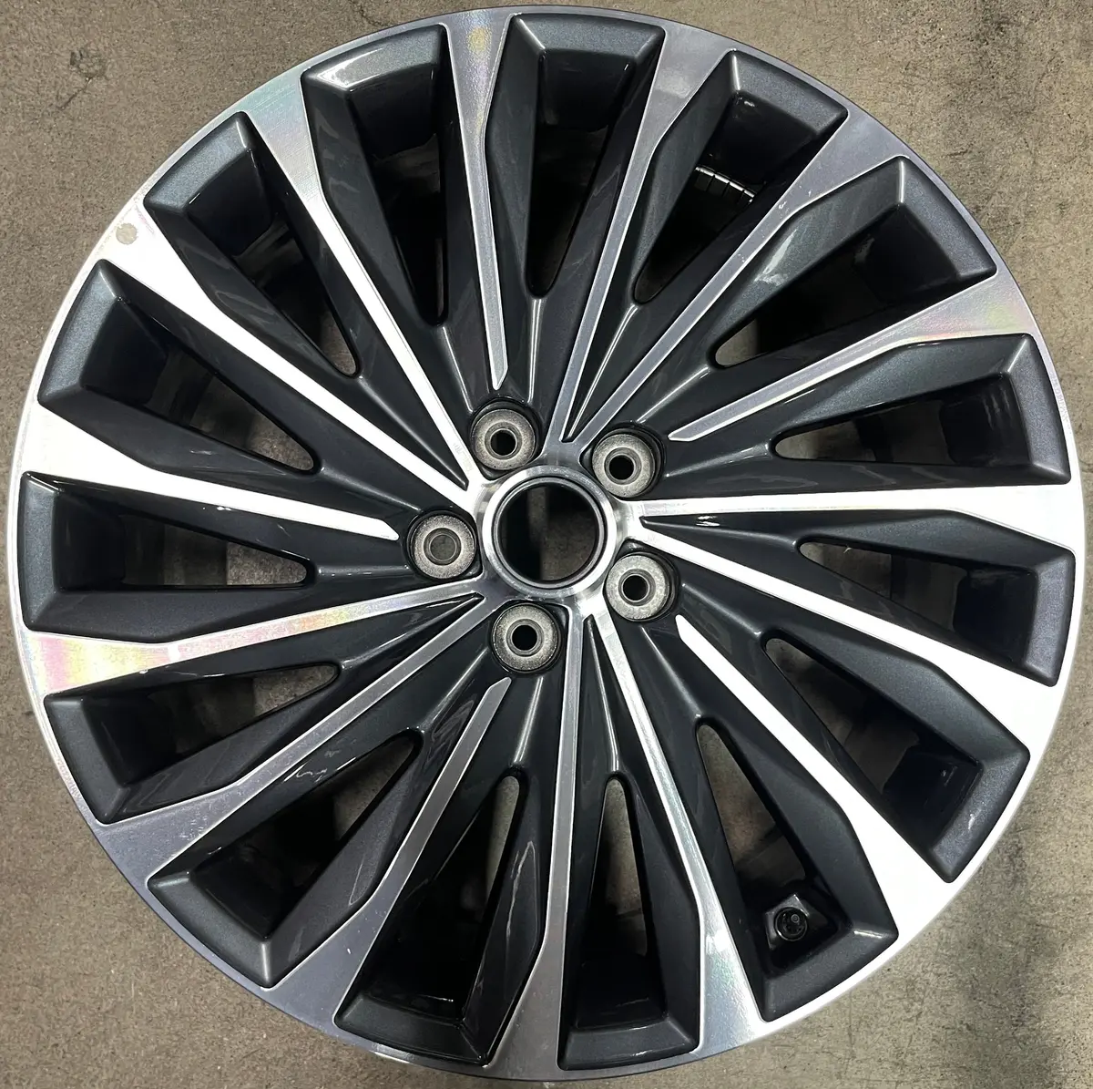 Sold One 2025 Hyundai Palisade Factory 20 Wheel Oem 71048 Rim Santa Fe Tucson (4) 1