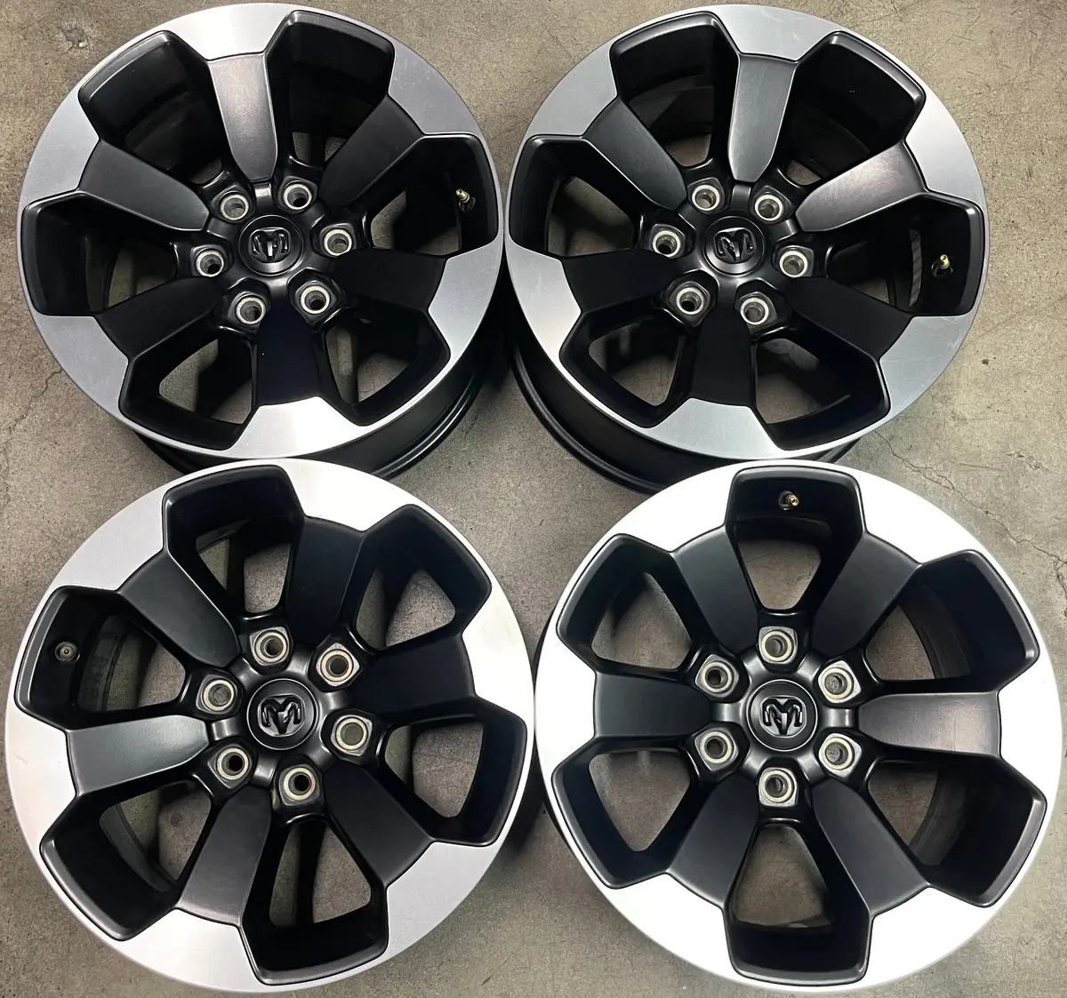Sold Four 2020 Dodge Ram Rebel 1500 Factory 18 Wheels Rims 2671 Oem 5Yd44trmaa 1