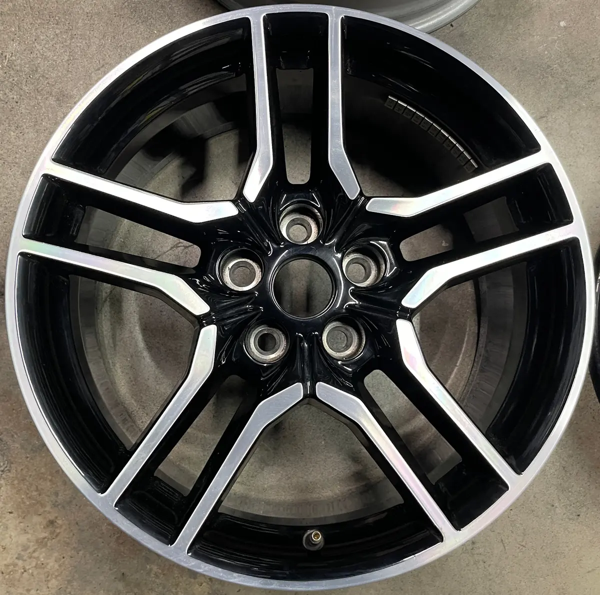 Sold One 2020 Ford Mustang Gt Factory 18 Wheel Rim Ejr3c1007ba Oem 10157 1