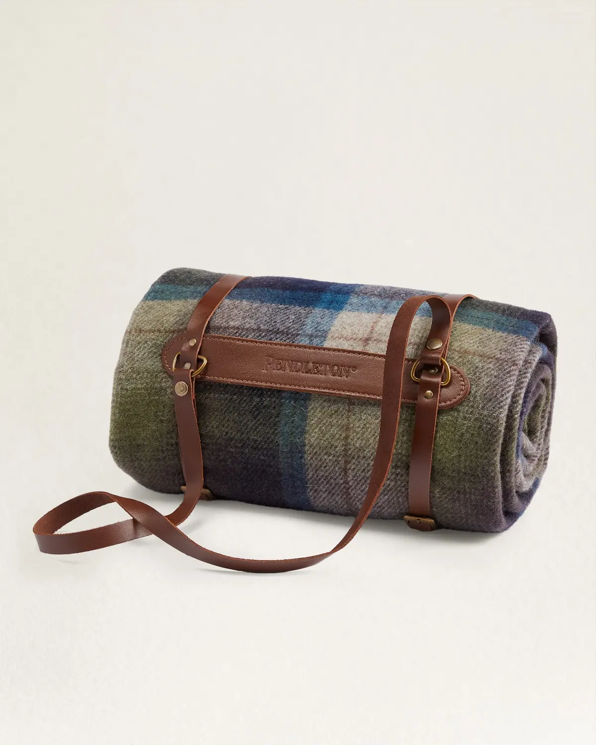Pendleton Motor Robe With Carrier In Haystack Plaid 1