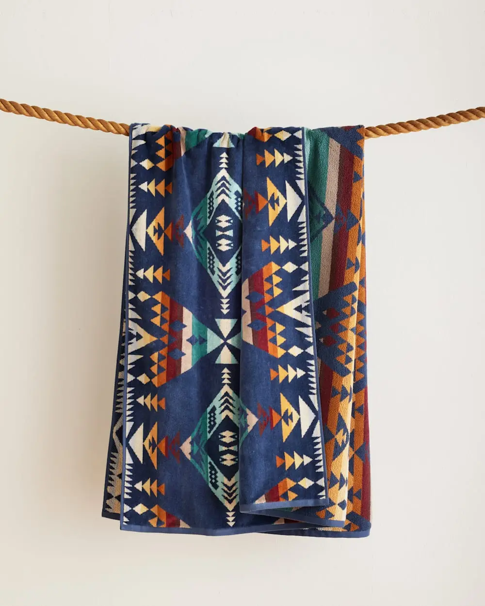 Pendleton Diamond Peak Spa Towel 1