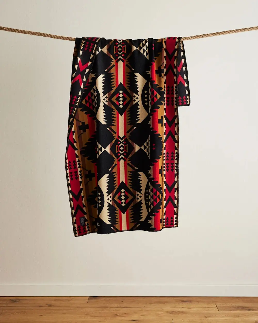 Pendleton Nehalem Saddle Blanket In Black 1