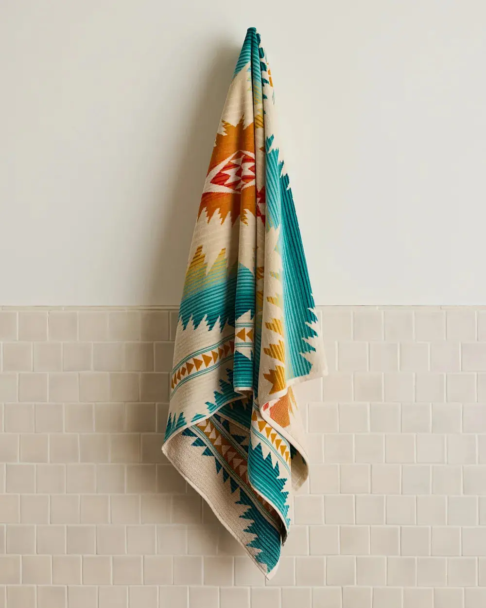 Pendleton Oversized Jacquard Spa Towel Sunset Pass 1