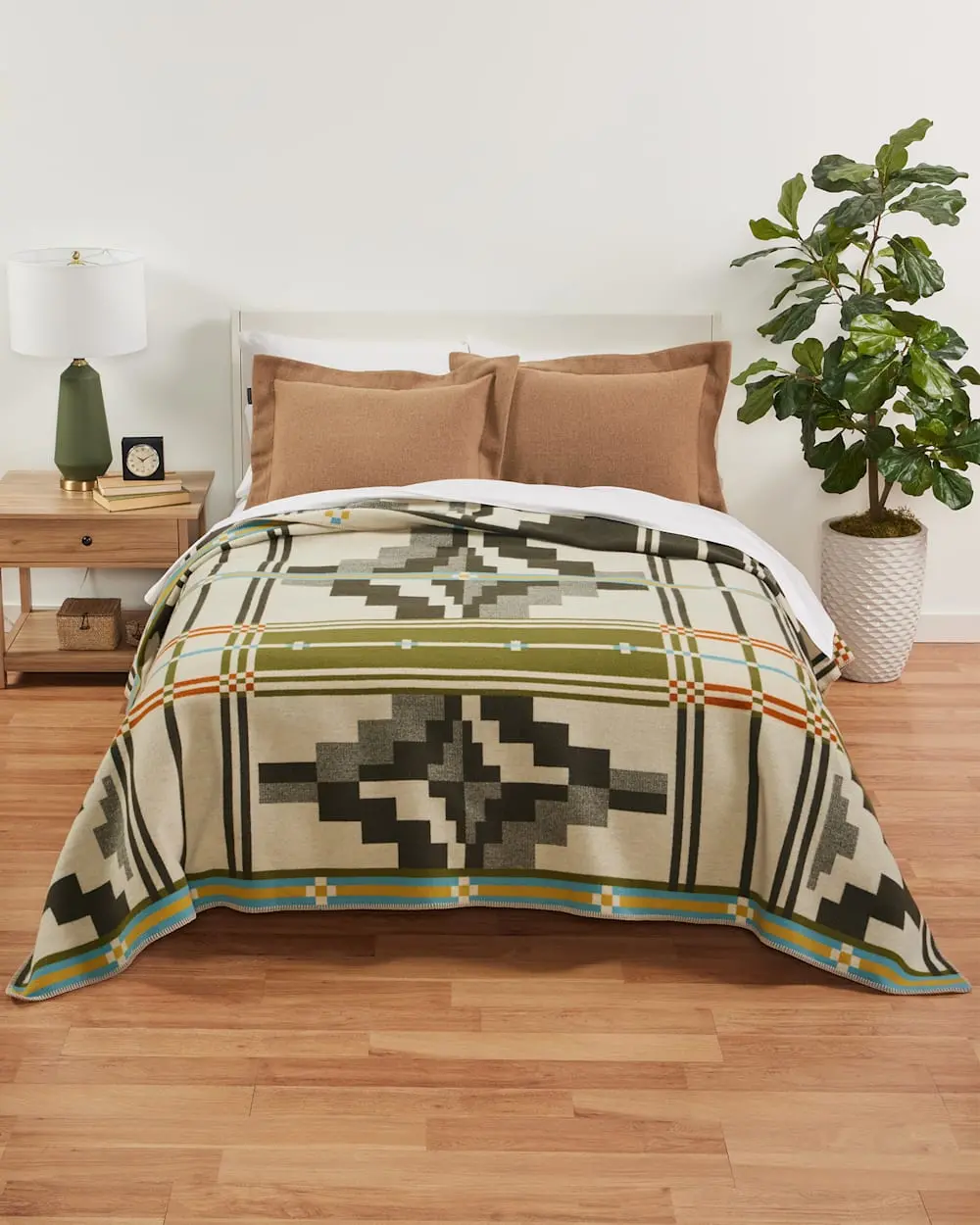 Pendleton Seven Springs  Napped Robe 1