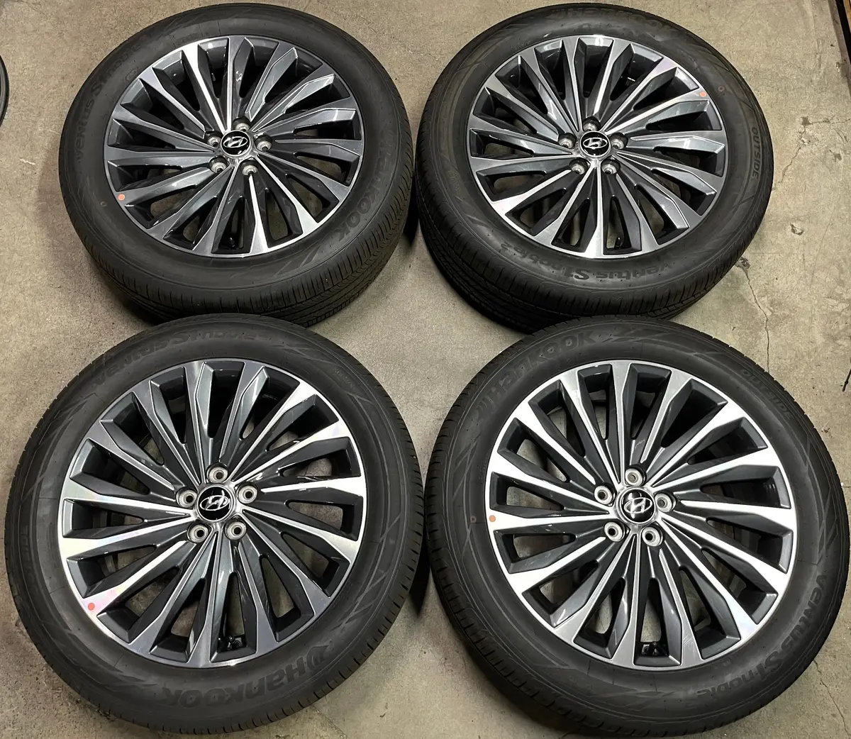 Sold 2025 Hyundai Palisade Calligraphy Factory 20 Wheels Tires Oem 71048 Rims 1