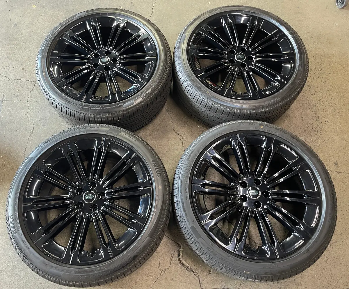 Sold 2025 Range Rover Factory 23 Wheels Tires Oem Rims M8e21007ka Gloss Black 5X120 1