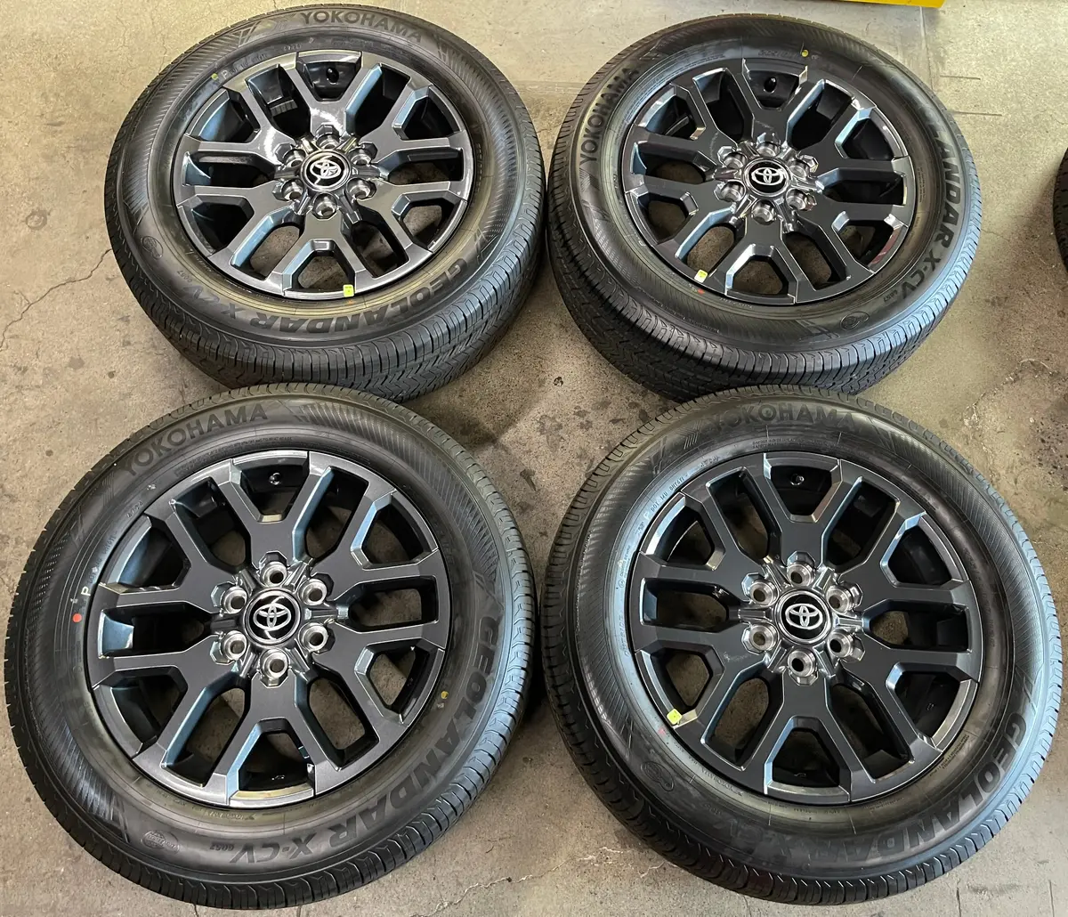 Sold 2025 Toyota Tundra Platinum Factory 20 Wheels Tires Oem Rims 75277 Yokohama 1