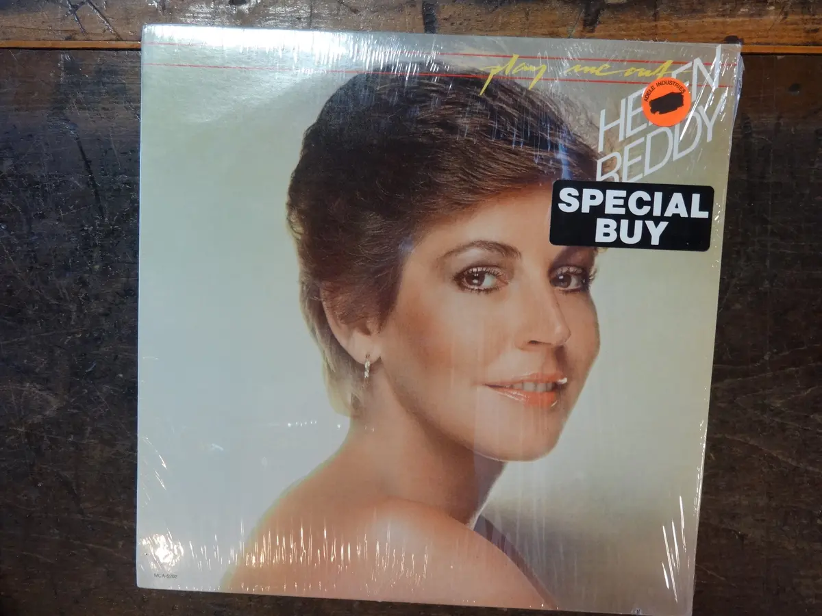 Helen Reddy, Play Me Out 1