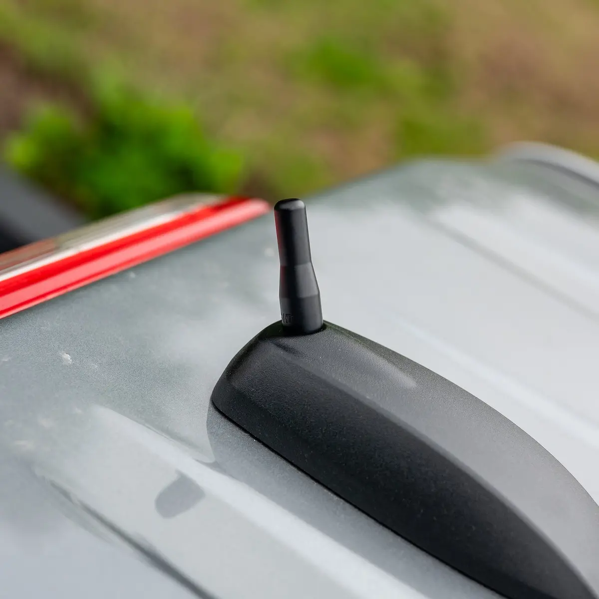 Perfect-Fit Stubby Antenna | Chevrolet Colorado & Gmc Canyon (2015+) 1
