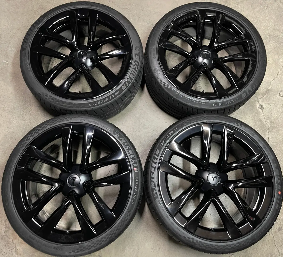 2024 Tesla Model S Plaid Factory 21" Wheels Tires Oem Rims Michelin 90% Gloss Black 1