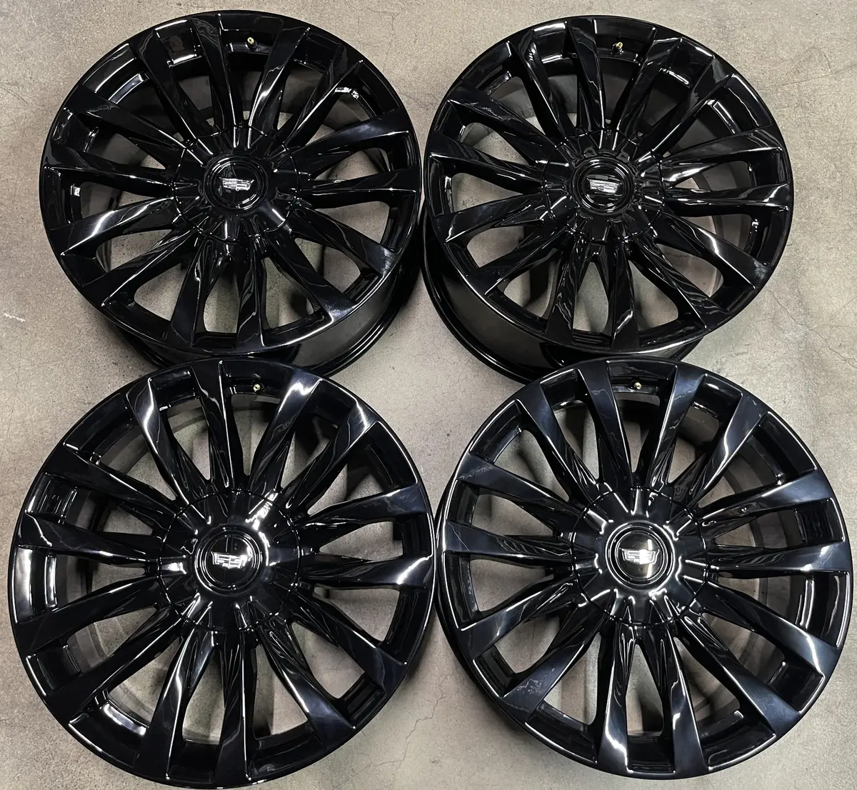 Sold Four 2024 Cadillac Escalade Platinum Factory 22 Wheels Oem Rims Black 84460119 1