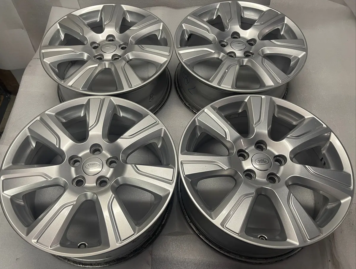 Four 2013 - 2016 Rover Lr4 Factory 19 Wheels Oem 72259 Rims Dh221007aaw 1